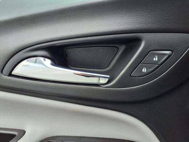 used 2022 Chevrolet Equinox car, priced at $19,349