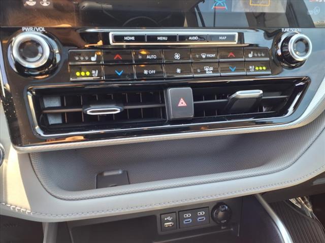 used 2022 Toyota Highlander Hybrid car, priced at $38,900