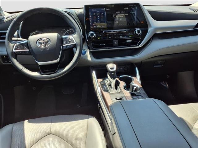 used 2022 Toyota Highlander Hybrid car, priced at $38,900