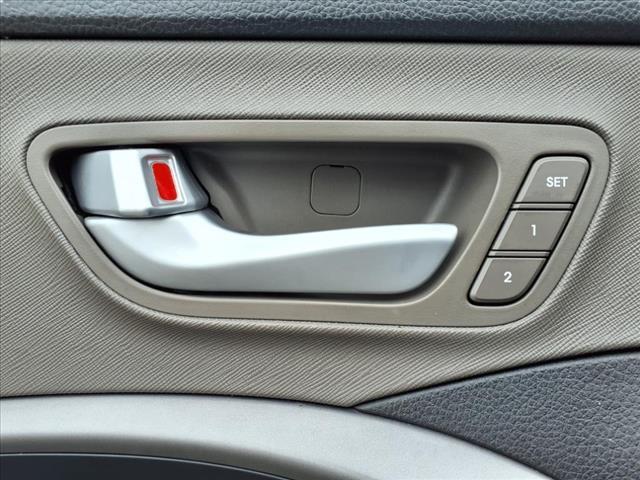 used 2014 Hyundai Santa Fe car, priced at $10,900