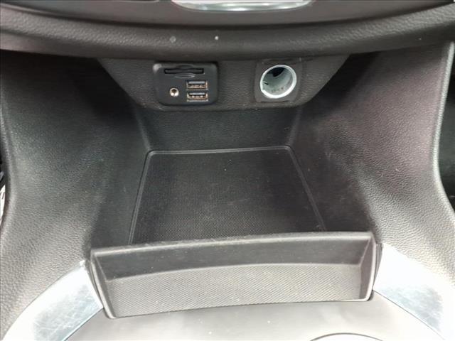 used 2021 Chevrolet Traverse car, priced at $22,900