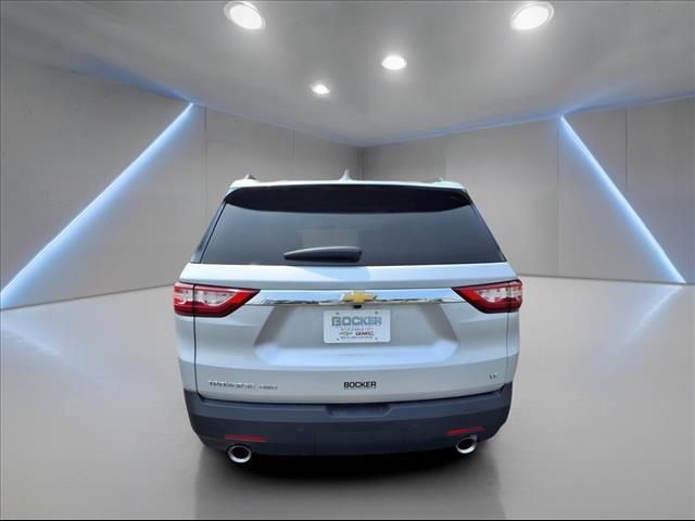 used 2021 Chevrolet Traverse car, priced at $22,900