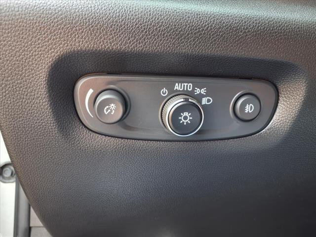 used 2021 Chevrolet Traverse car, priced at $22,900