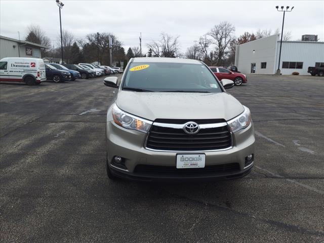 used 2016 Toyota Highlander car, priced at $26,900