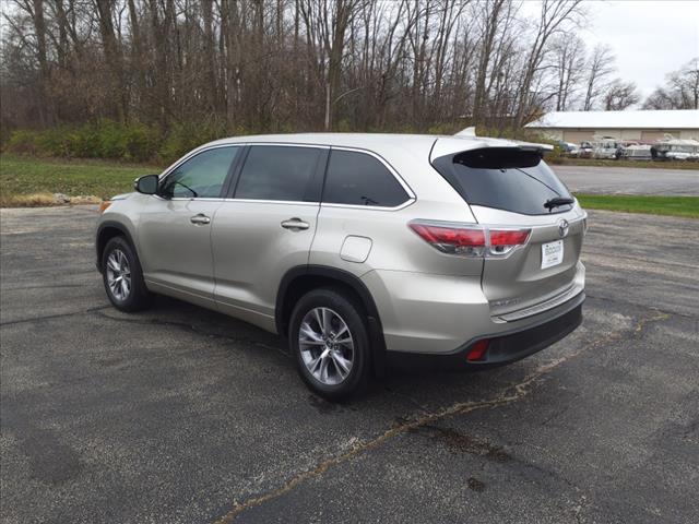 used 2016 Toyota Highlander car, priced at $26,900