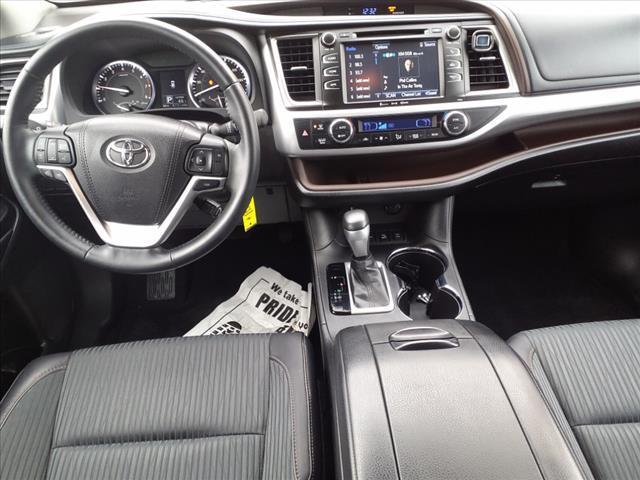 used 2016 Toyota Highlander car, priced at $26,900