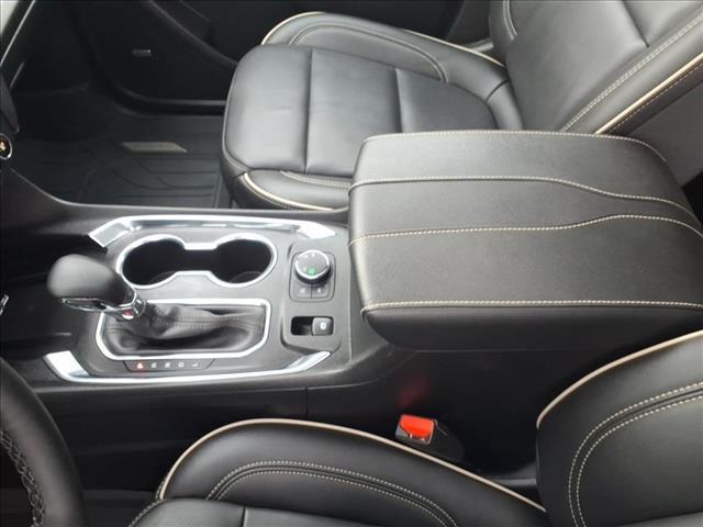used 2023 Chevrolet Traverse car, priced at $40,900