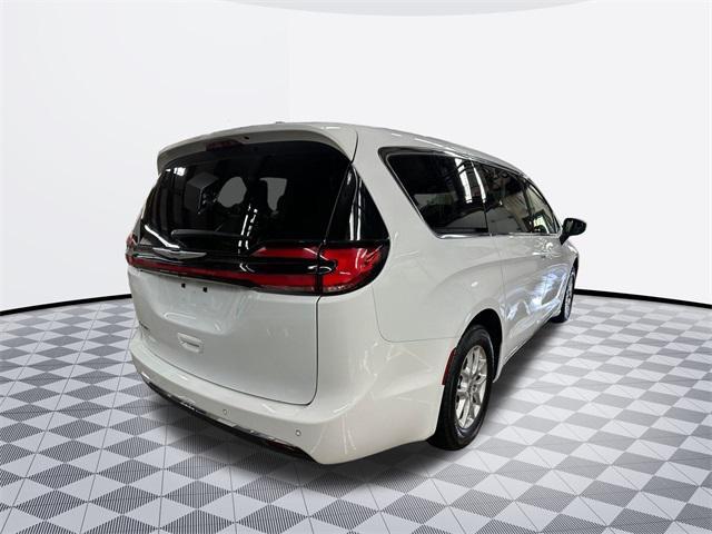 used 2023 Chrysler Pacifica car, priced at $24,000