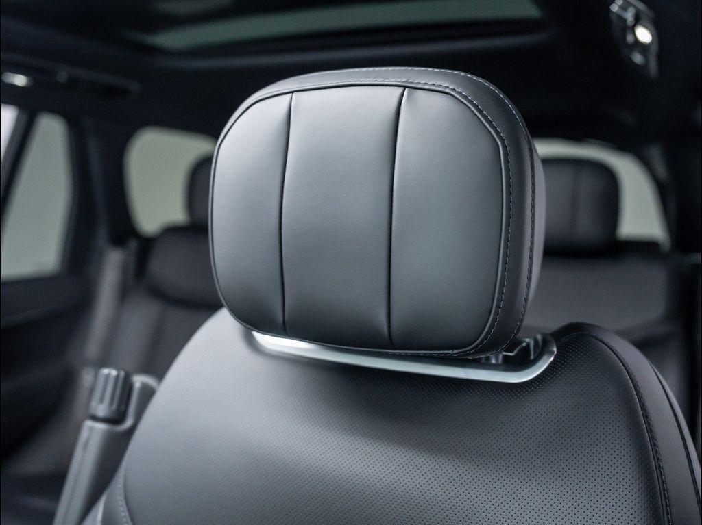 new 2025 Land Rover Range Rover car
