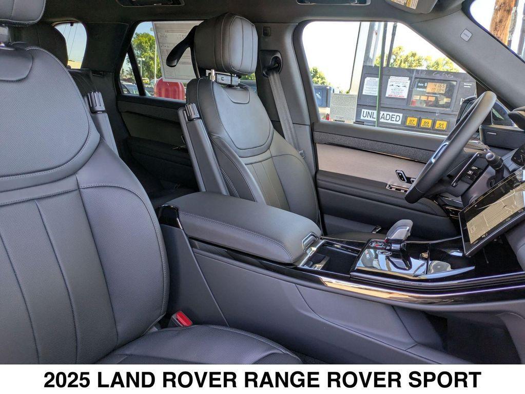new 2025 Land Rover Range Rover Sport car