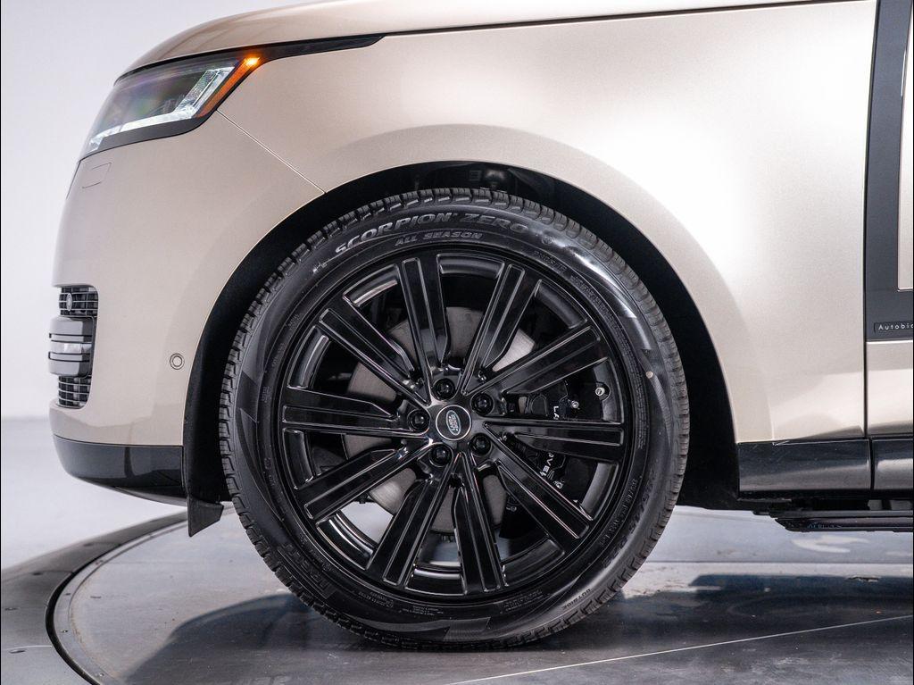 new 2025 Land Rover Range Rover car