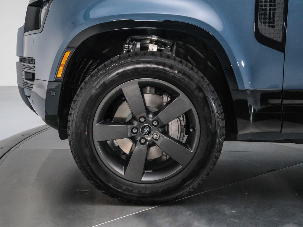 new 2025 Land Rover Defender car