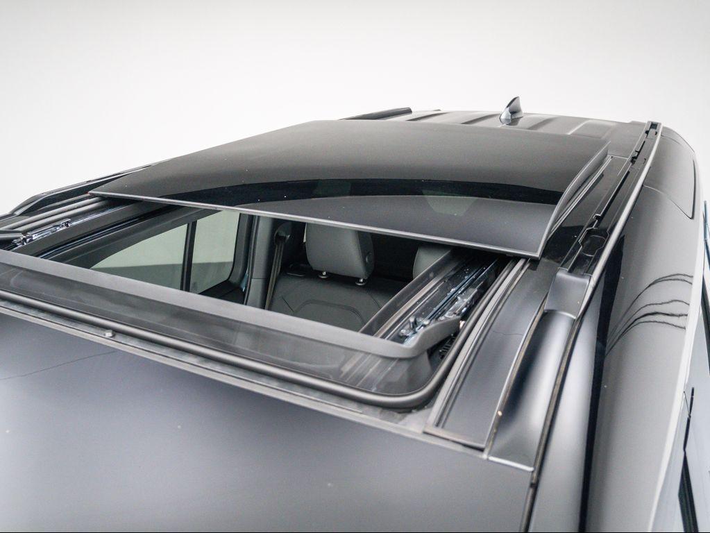 new 2025 Land Rover Defender car
