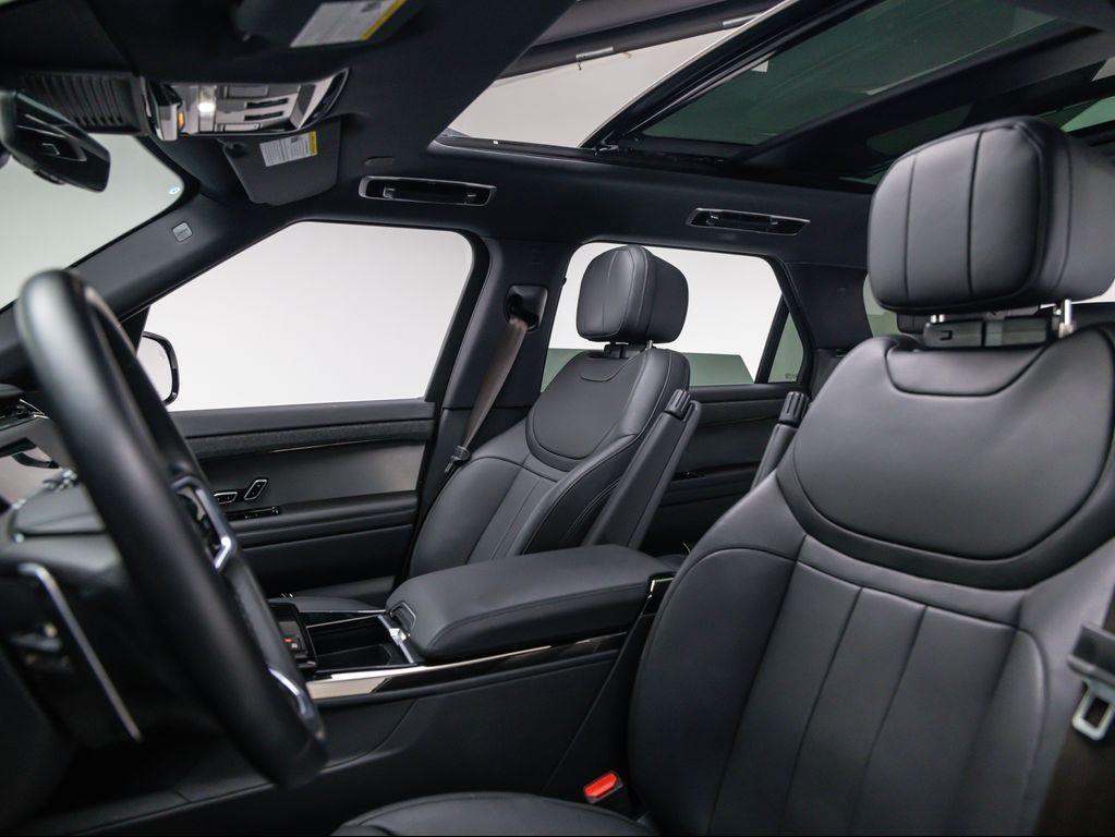 new 2025 Land Rover Range Rover Sport car