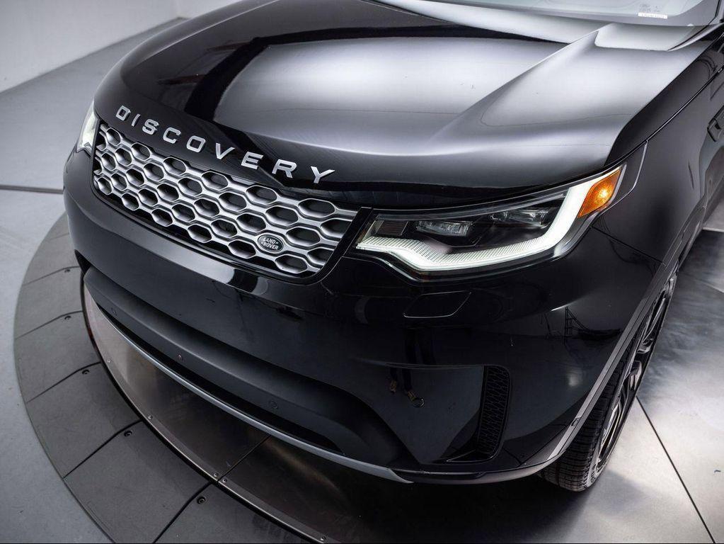 new 2025 Land Rover Discovery car, priced at $68,343