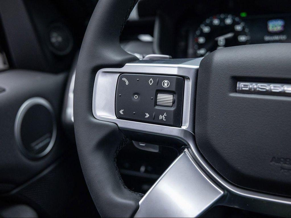 new 2025 Land Rover Discovery car, priced at $68,343