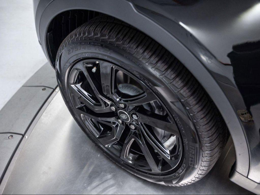 new 2025 Land Rover Discovery car, priced at $68,343