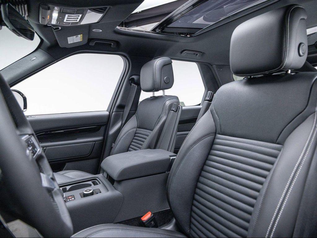new 2025 Land Rover Discovery car, priced at $68,343