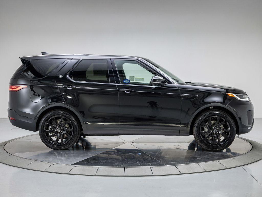 new 2025 Land Rover Discovery car, priced at $68,343