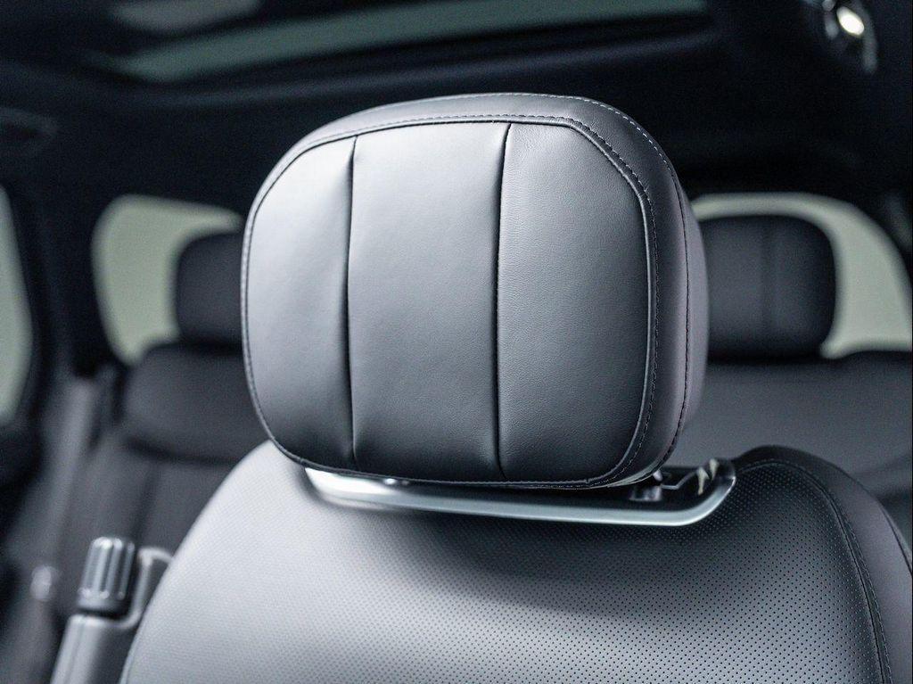 new 2025 Land Rover Range Rover car