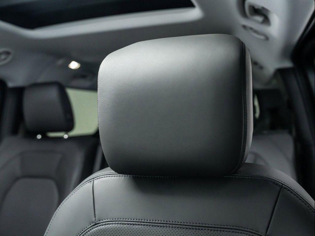 new 2025 Land Rover Defender car