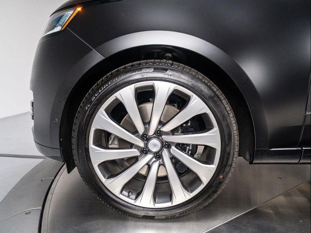 new 2025 Land Rover Range Rover car