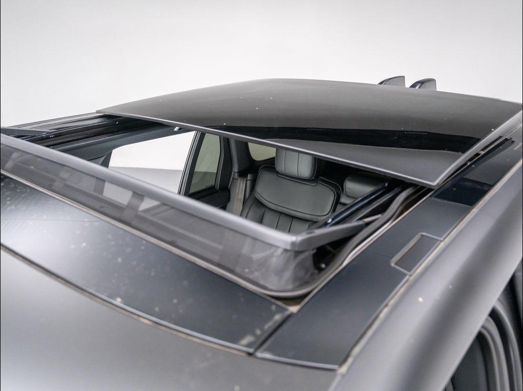 new 2025 Land Rover Range Rover car