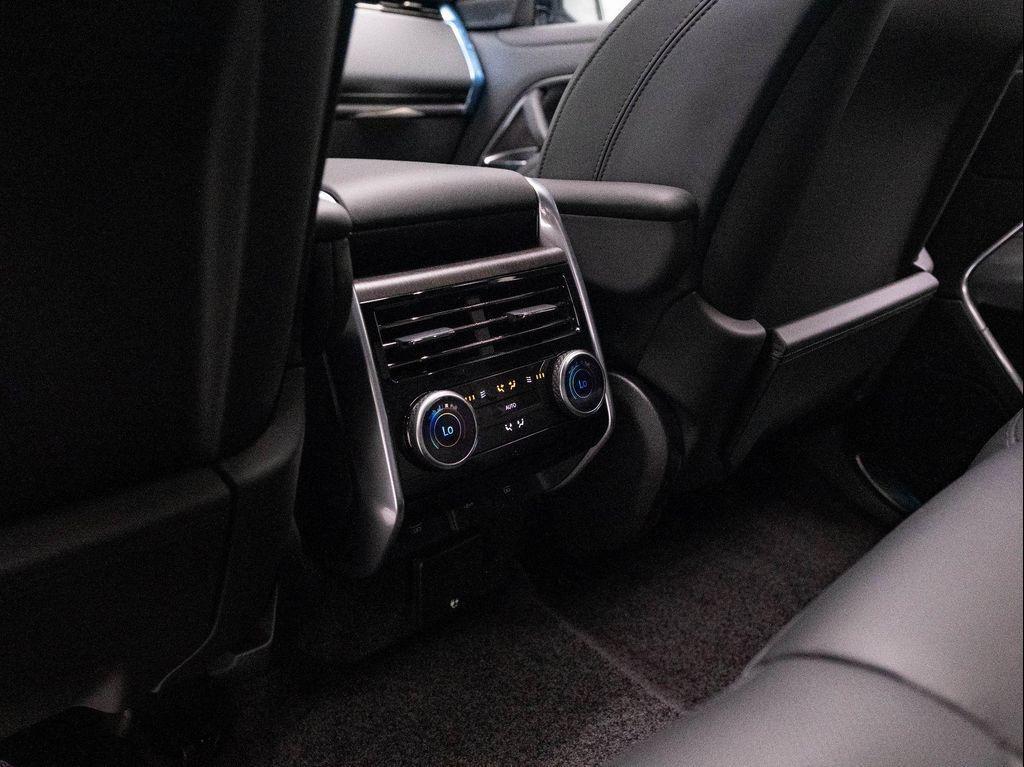 new 2025 Land Rover Range Rover car