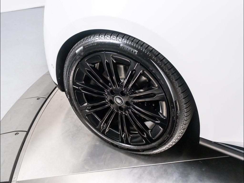 new 2025 Land Rover Range Rover car