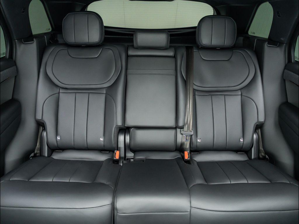new 2025 Land Rover Range Rover Sport car