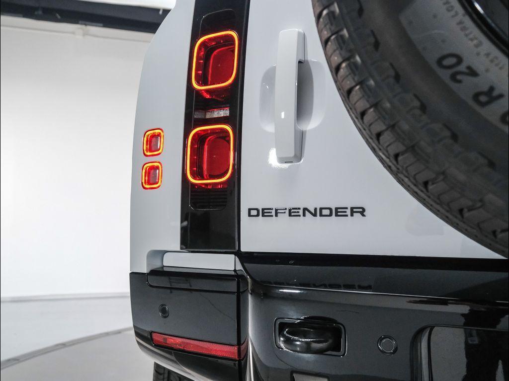 new 2025 Land Rover Defender car