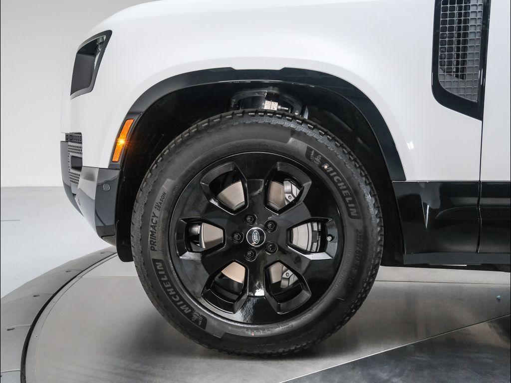 new 2025 Land Rover Defender car