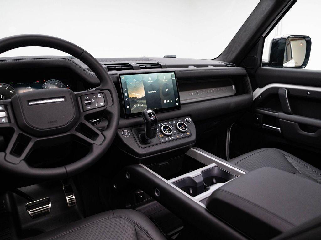 new 2025 Land Rover Defender car