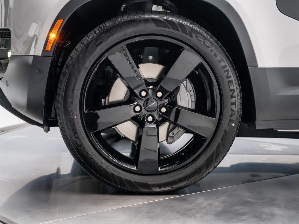 new 2026 Land Rover Defender car