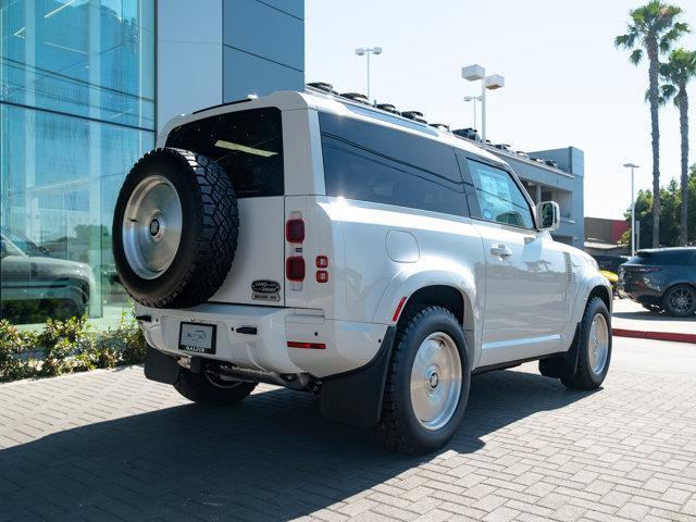 new 2022 Land Rover Defender car