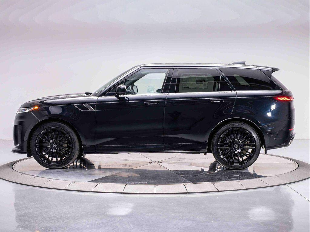 new 2025 Land Rover Range Rover Sport car