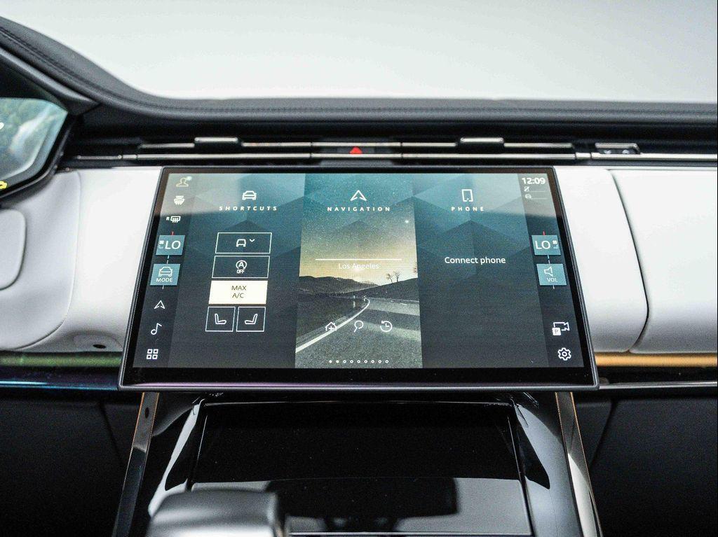 new 2025 Land Rover Range Rover Sport car