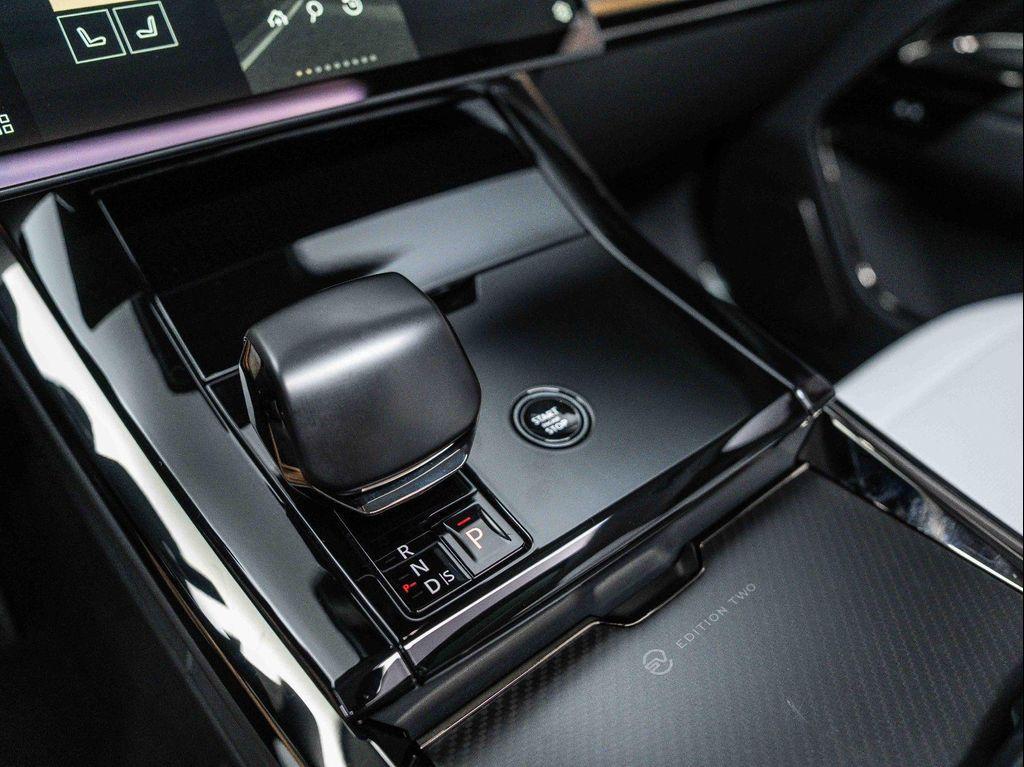 new 2025 Land Rover Range Rover Sport car