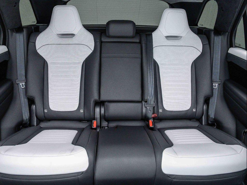 new 2025 Land Rover Range Rover Sport car