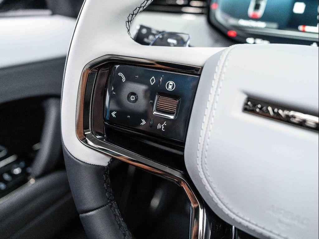 new 2025 Land Rover Range Rover Sport car