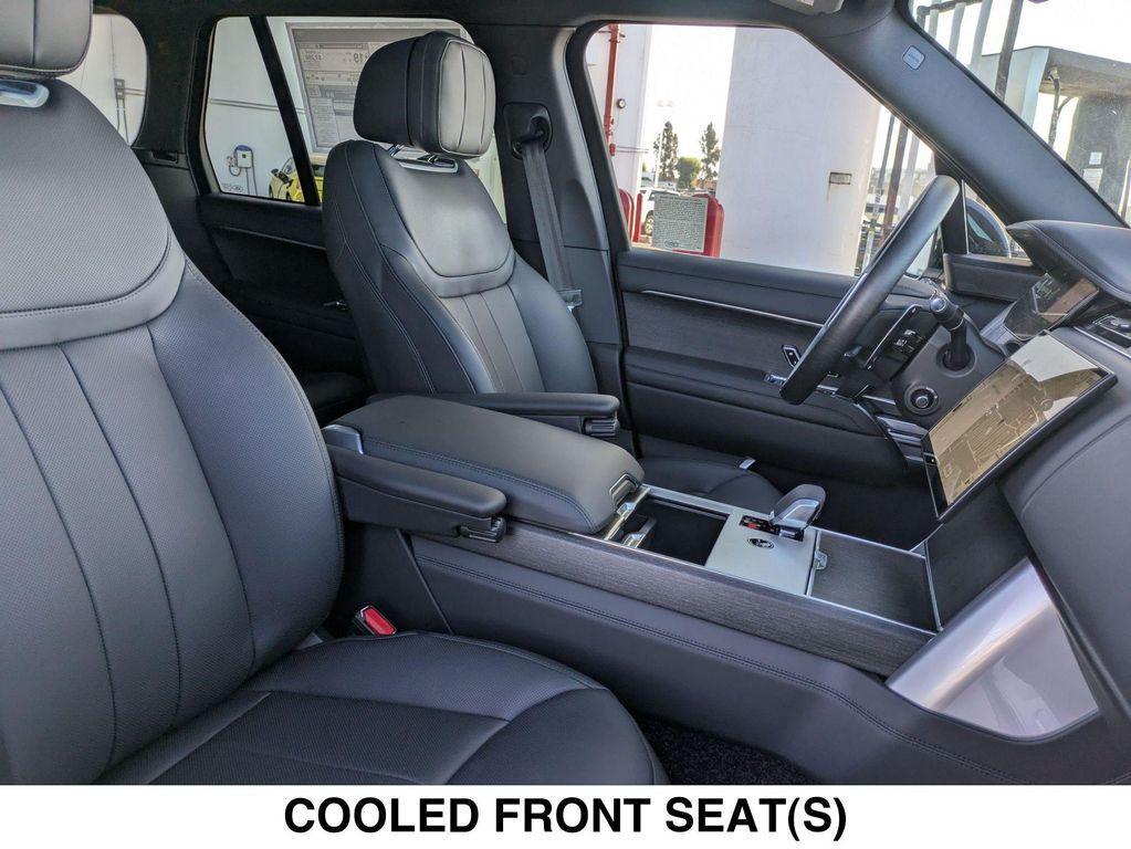 new 2025 Land Rover Range Rover car