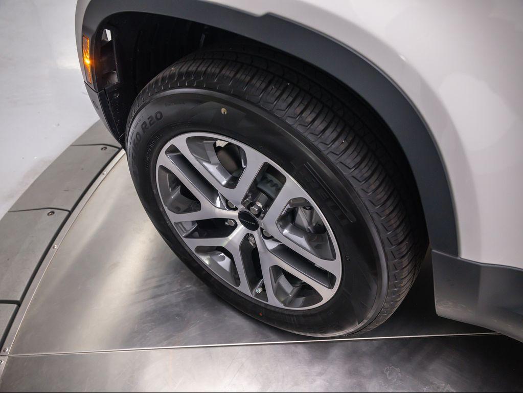 new 2026 Land Rover Defender car