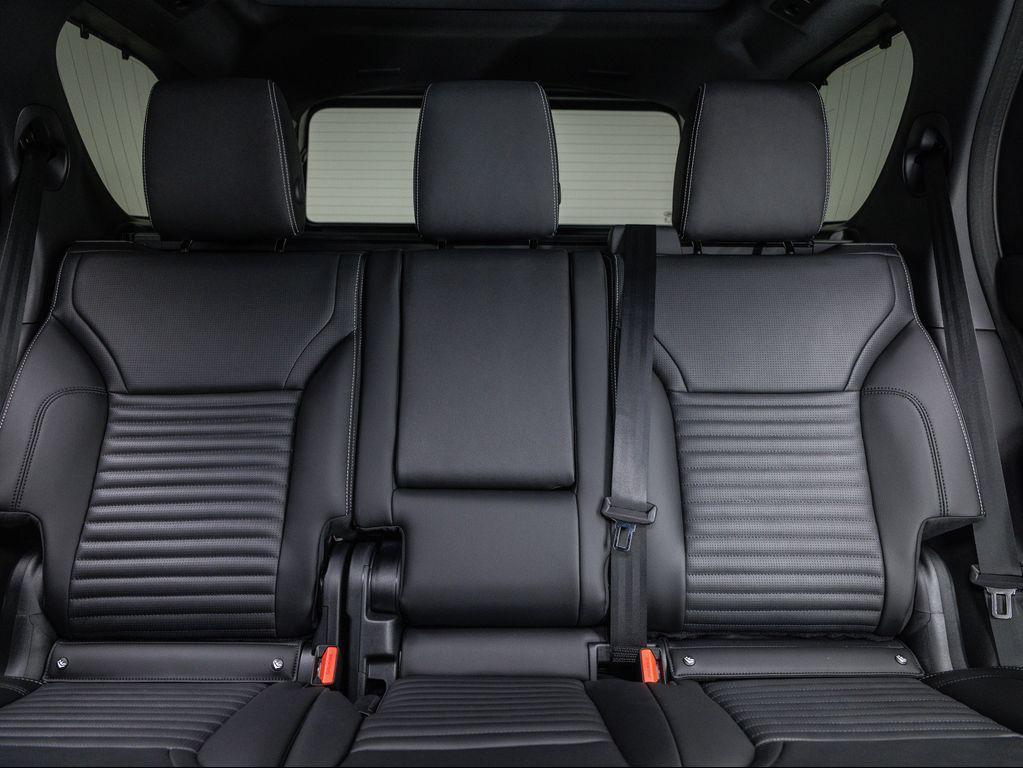 new 2025 Land Rover Discovery car, priced at $68,343
