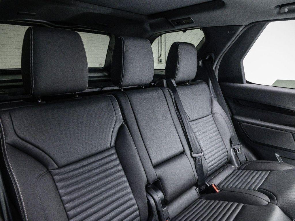 new 2025 Land Rover Discovery car, priced at $68,343