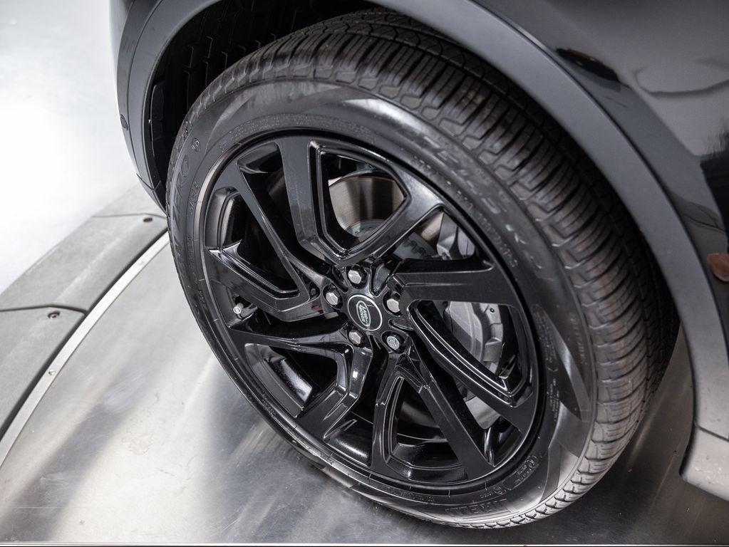 new 2025 Land Rover Discovery car, priced at $68,343