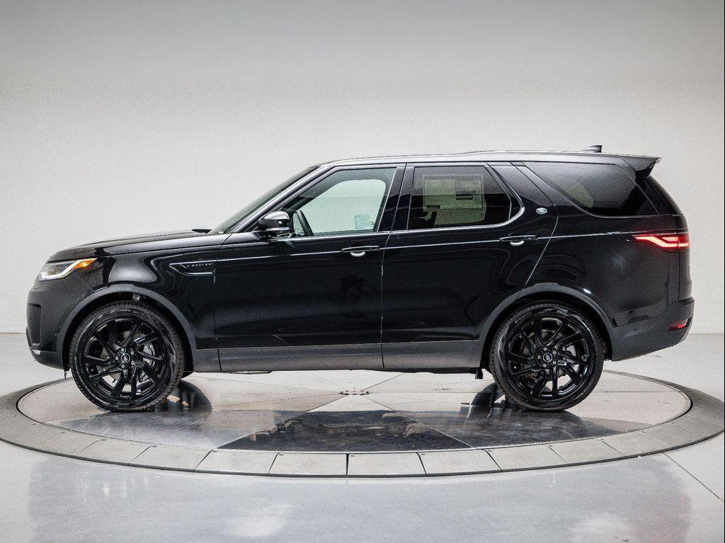 new 2025 Land Rover Discovery car, priced at $68,343