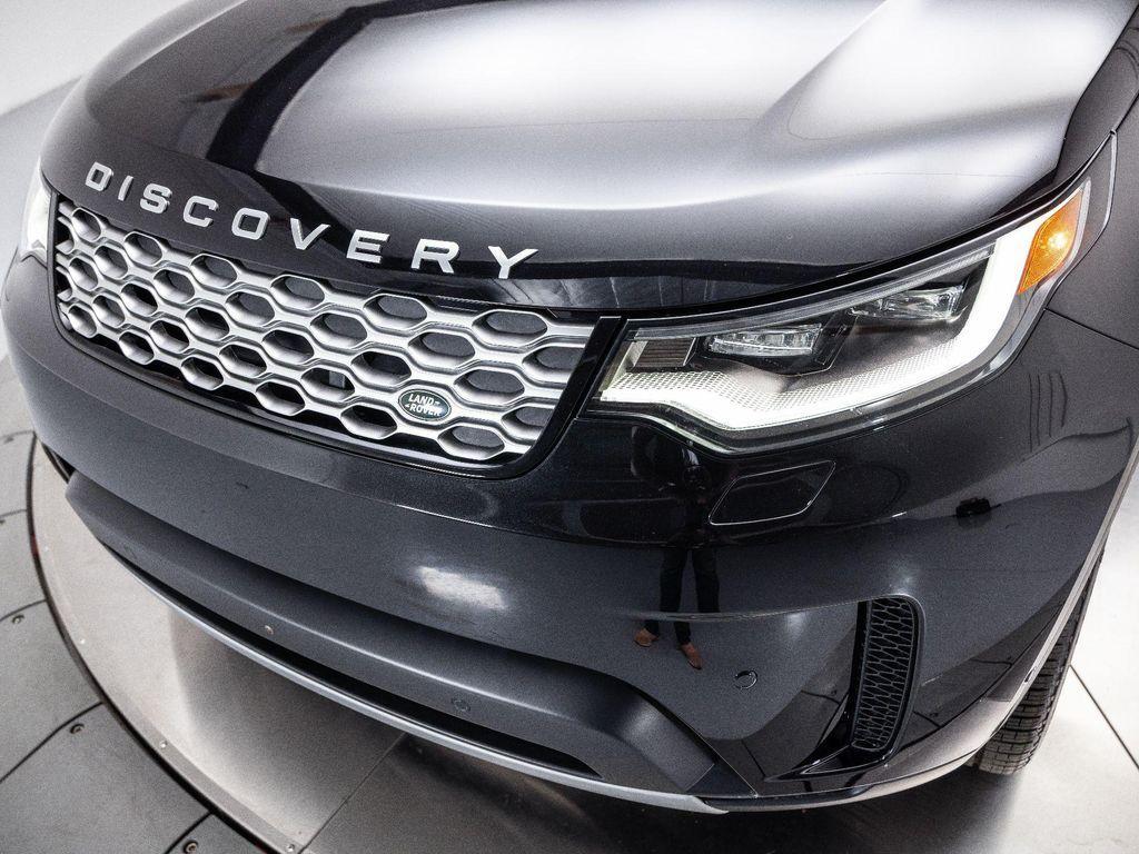 new 2025 Land Rover Discovery car, priced at $68,343