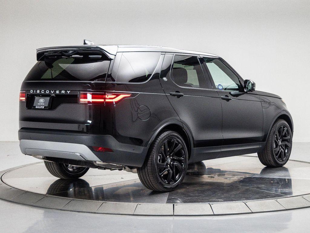 new 2025 Land Rover Discovery car, priced at $68,343