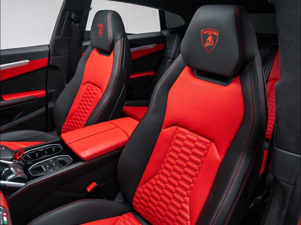 used 2021 Lamborghini Urus car, priced at $195,500