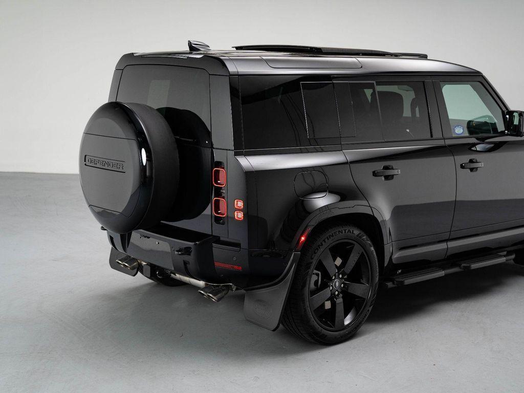 new 2025 Land Rover Defender car